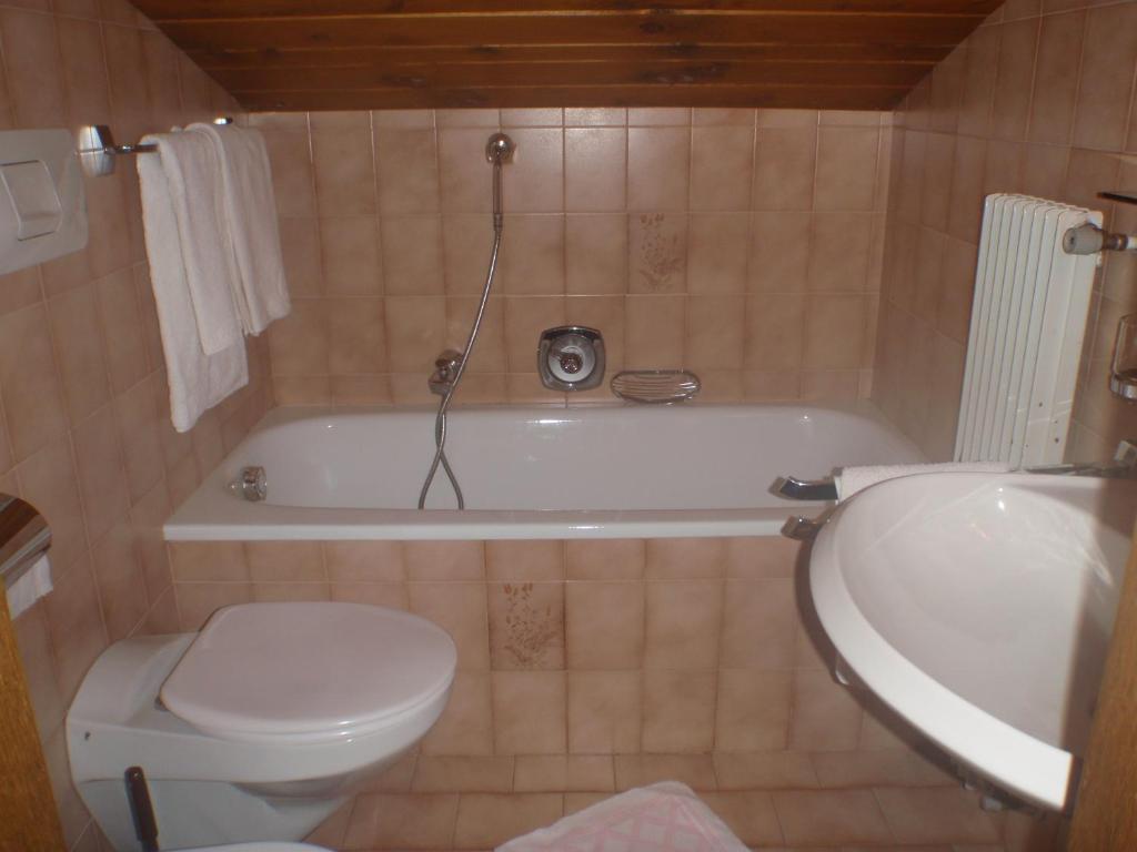 Hotel Silvesterhof Dobbiaco Cameră foto